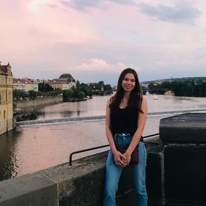Meet your Posher, Nadia